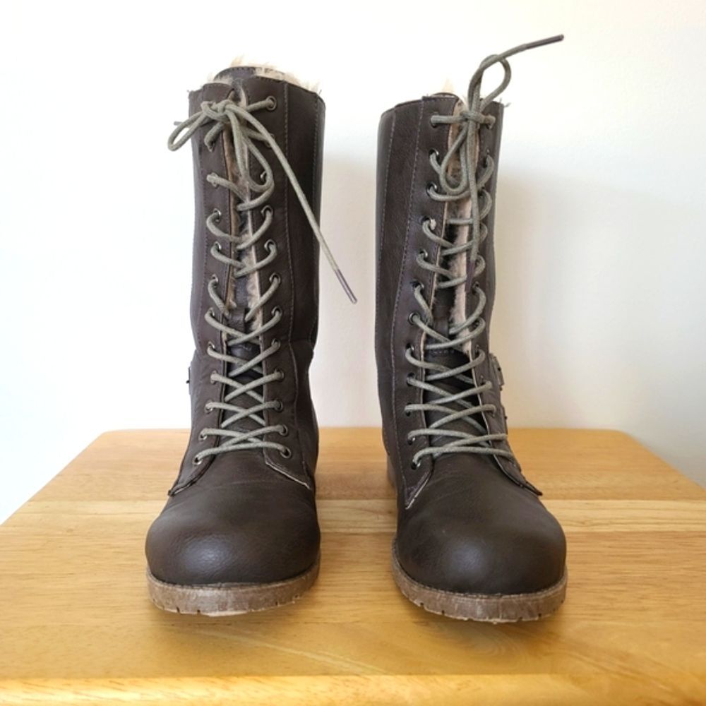 Brown Tall Combat Boots Lace Up Buckle Faux Fur Lining Women Size 8